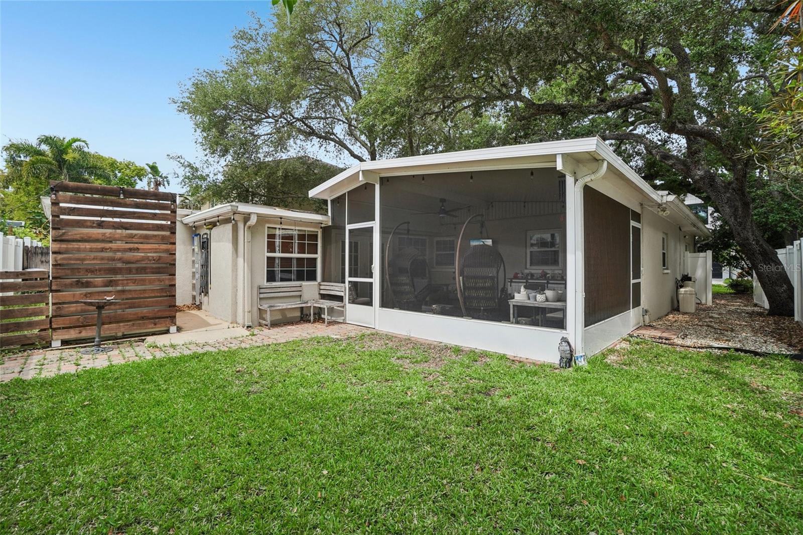 OAKELLARS - Residential