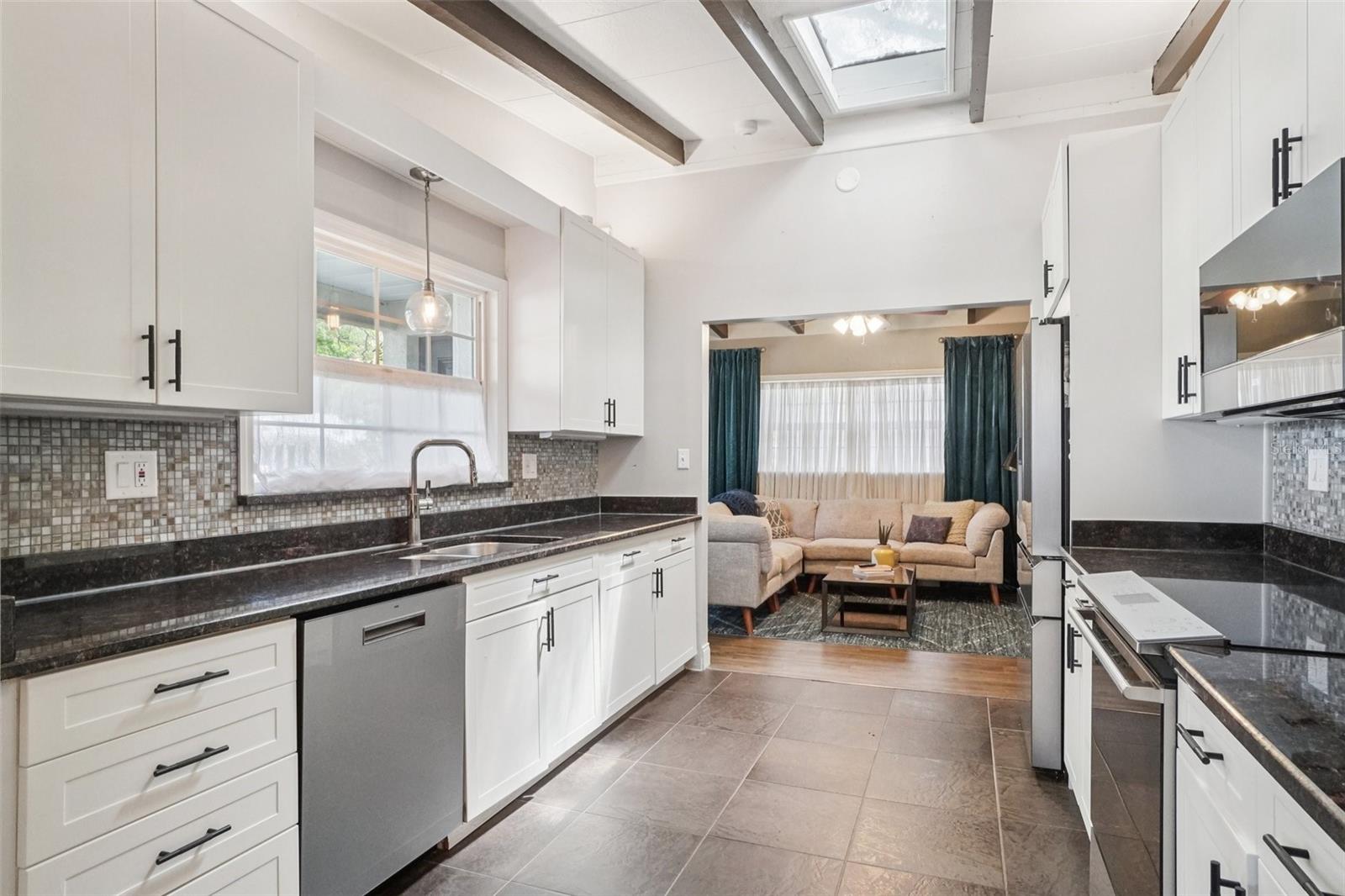 OAKELLARS - Residential