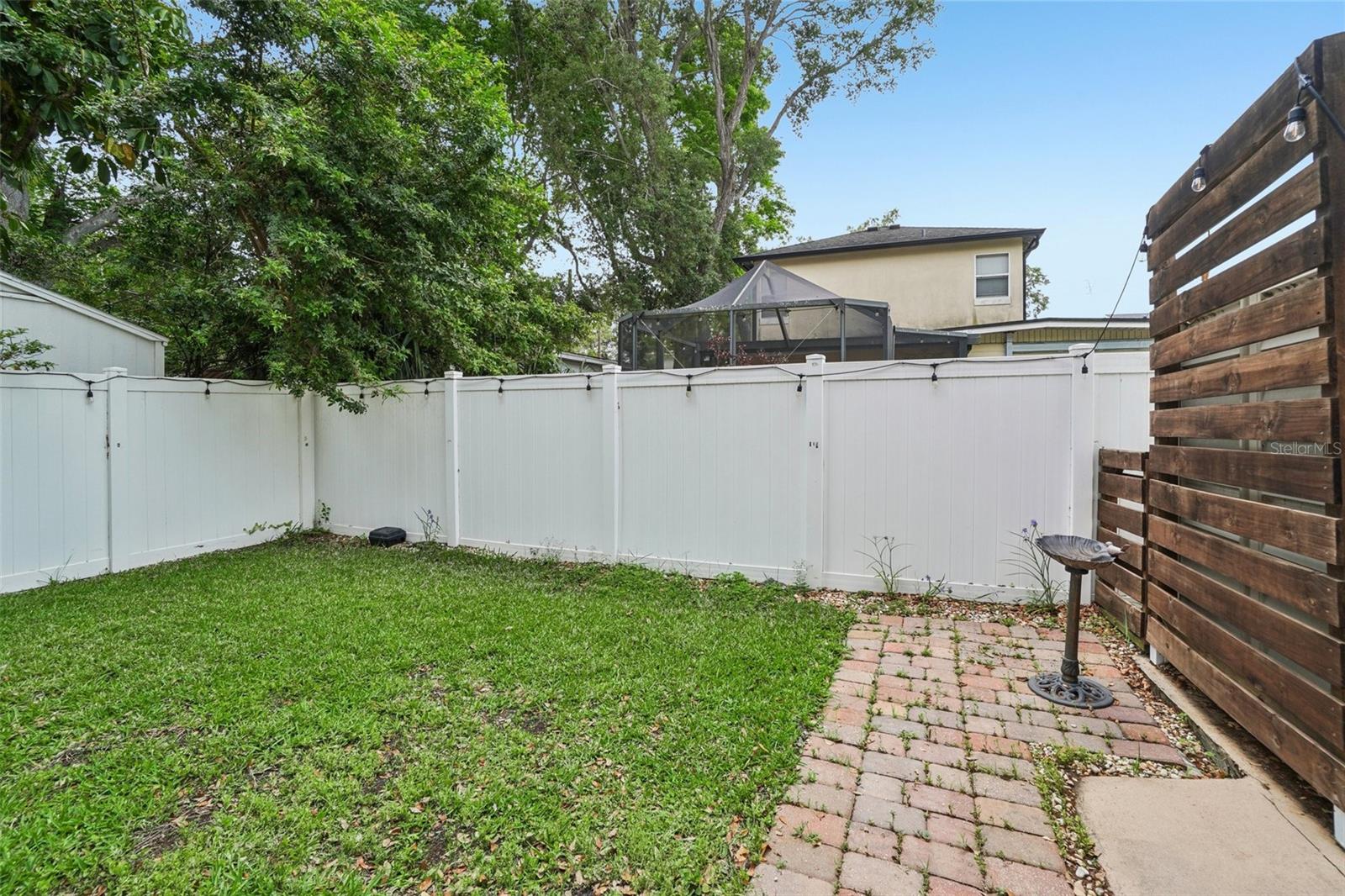 OAKELLARS - Residential