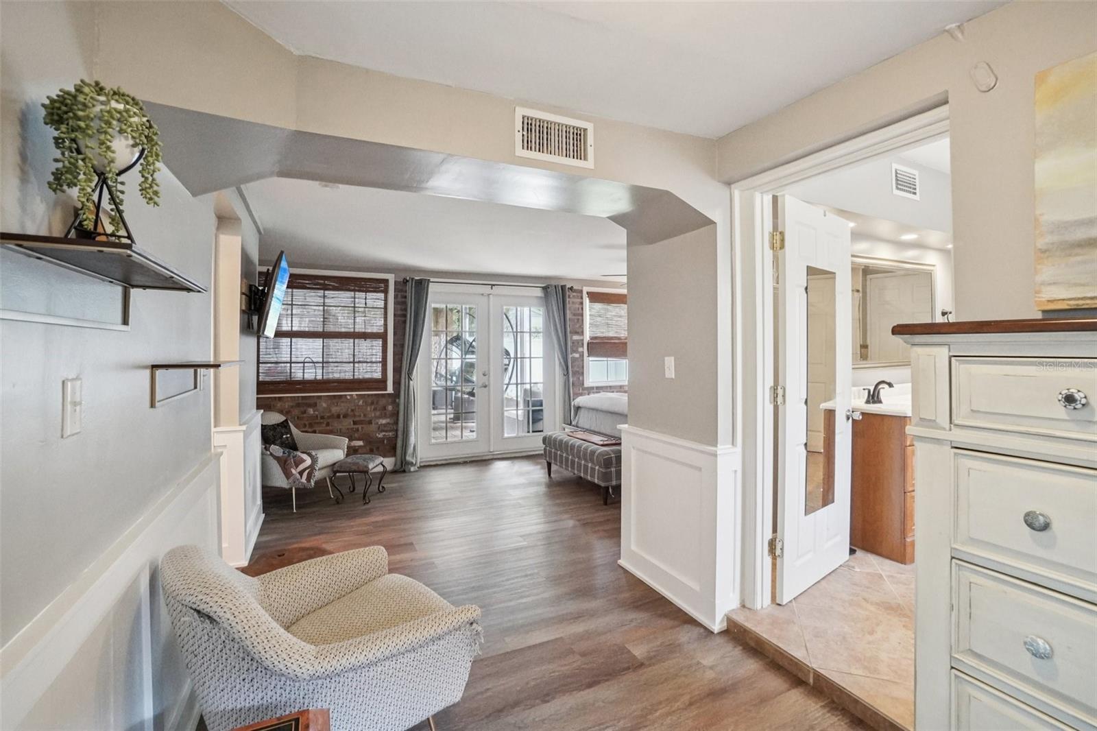 OAKELLARS - Residential