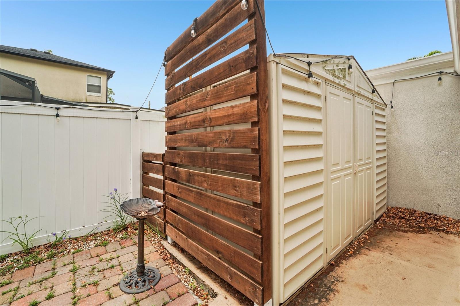 OAKELLARS - Residential