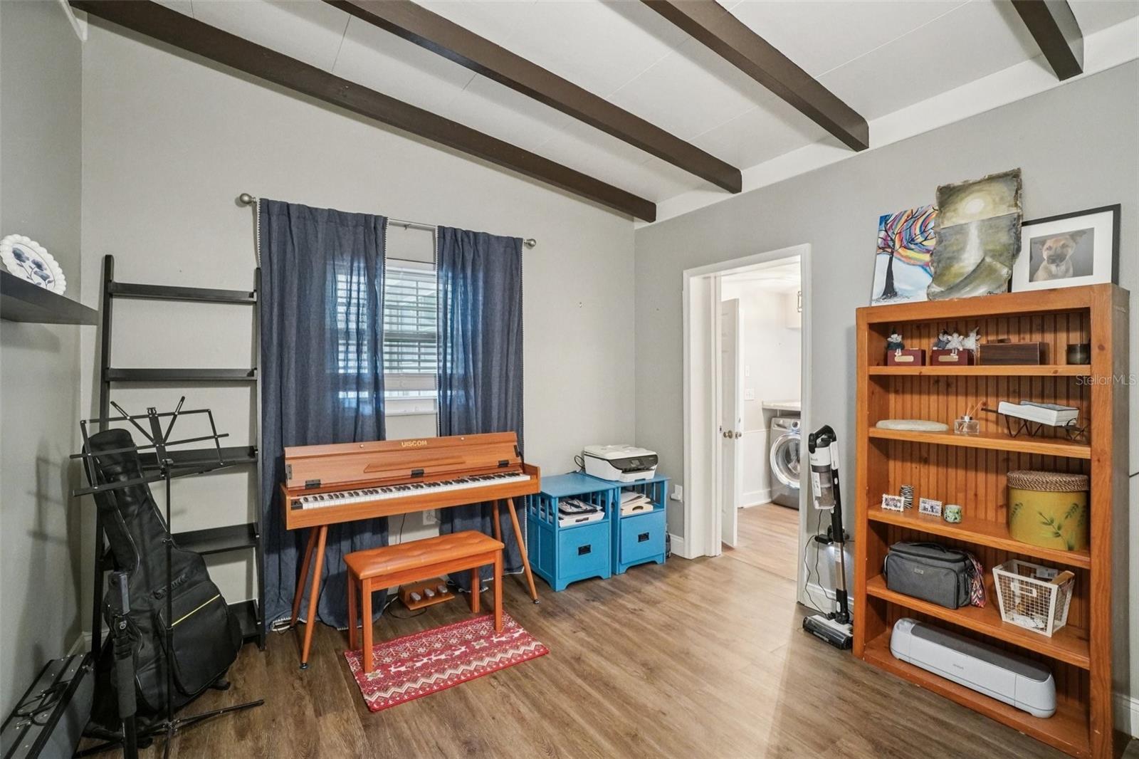 OAKELLARS - Residential