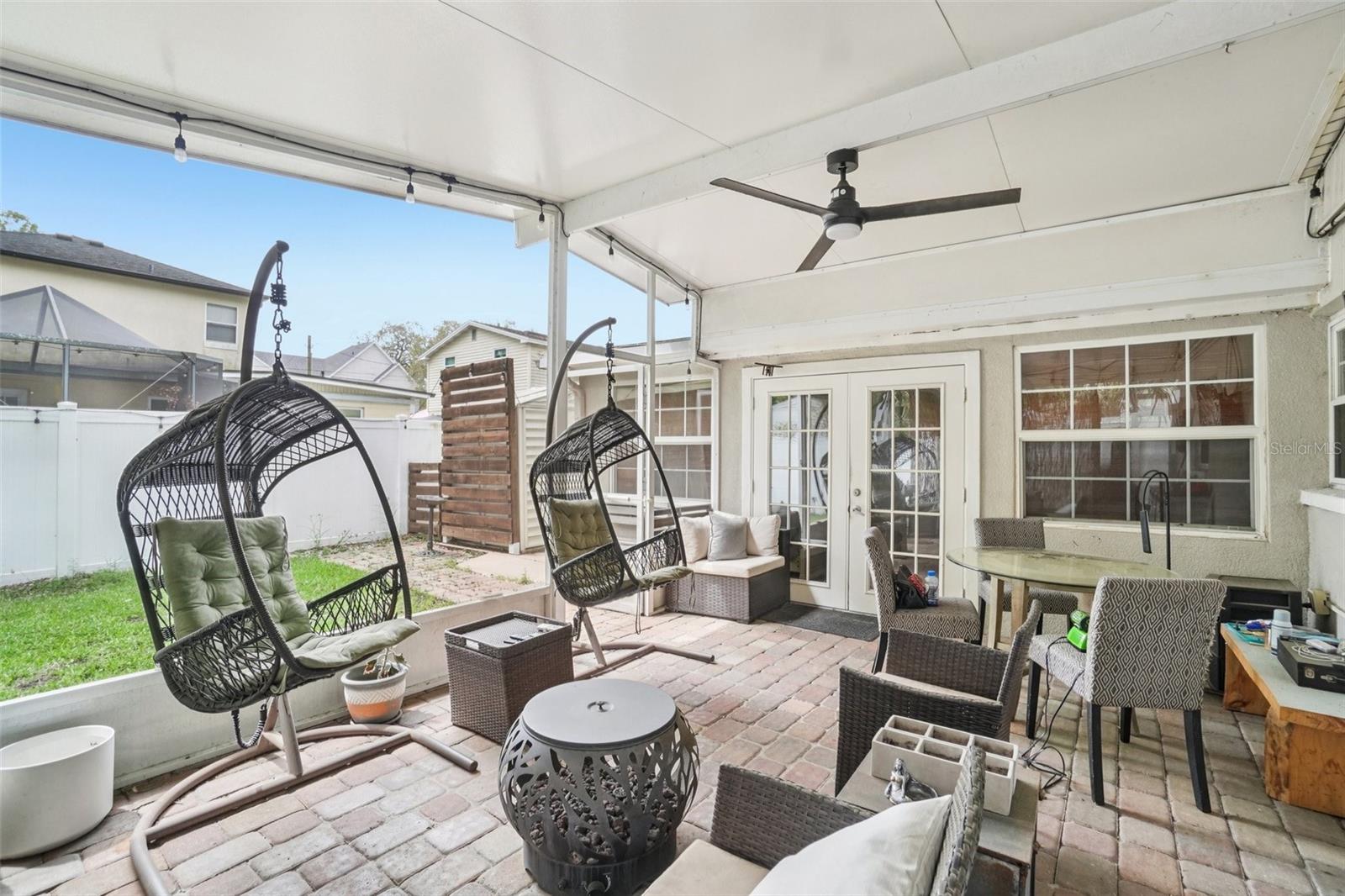 OAKELLARS - Residential