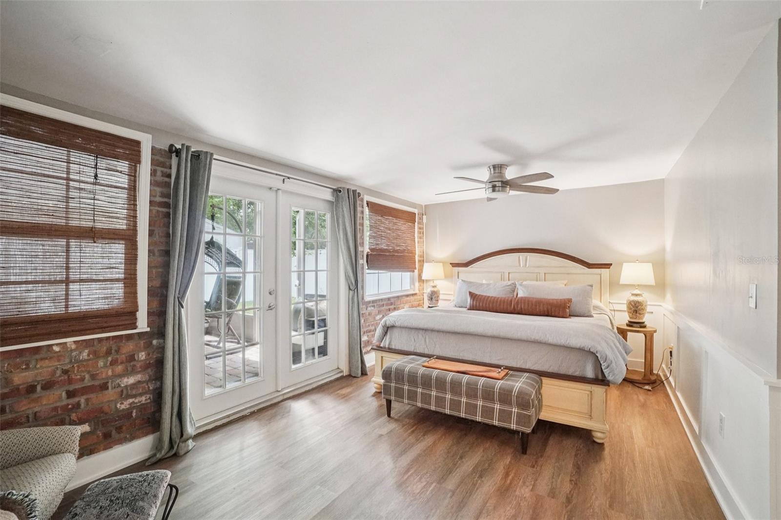 OAKELLARS - Residential