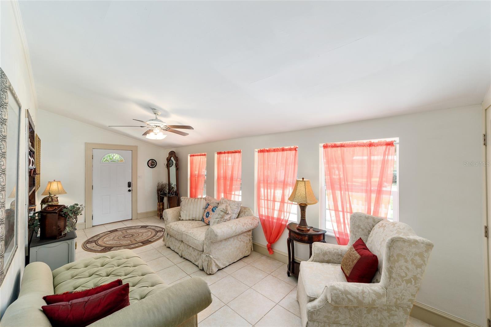 TOWN/DUNNELLON - Residential