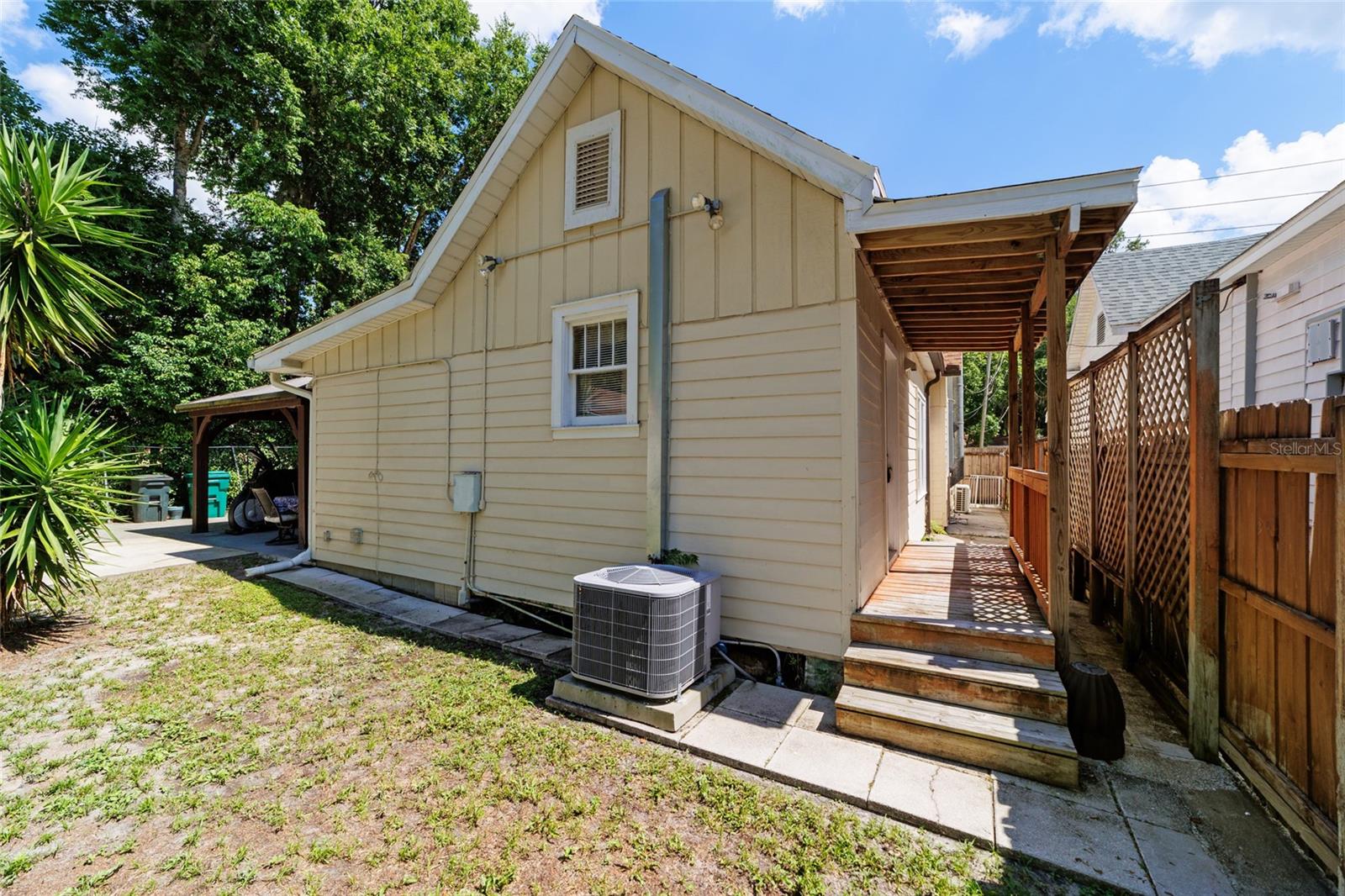 TOWN/DUNNELLON - Residential