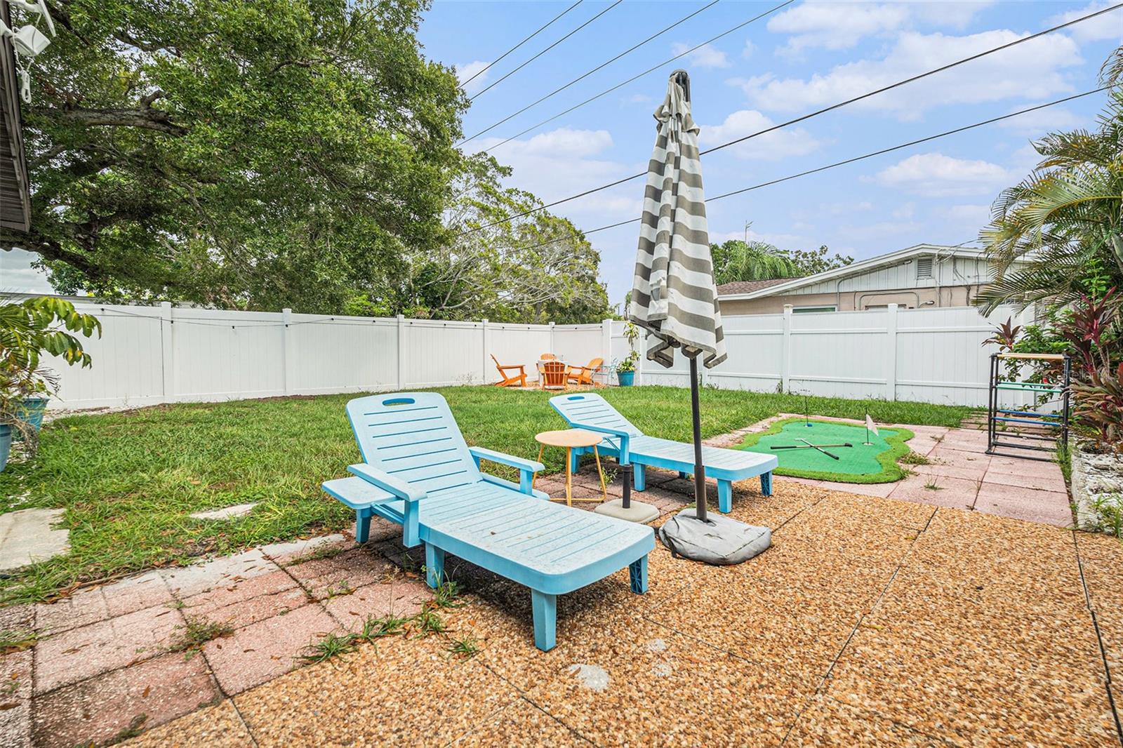 WINDSOR PARK FIRST UNIT - Residential
