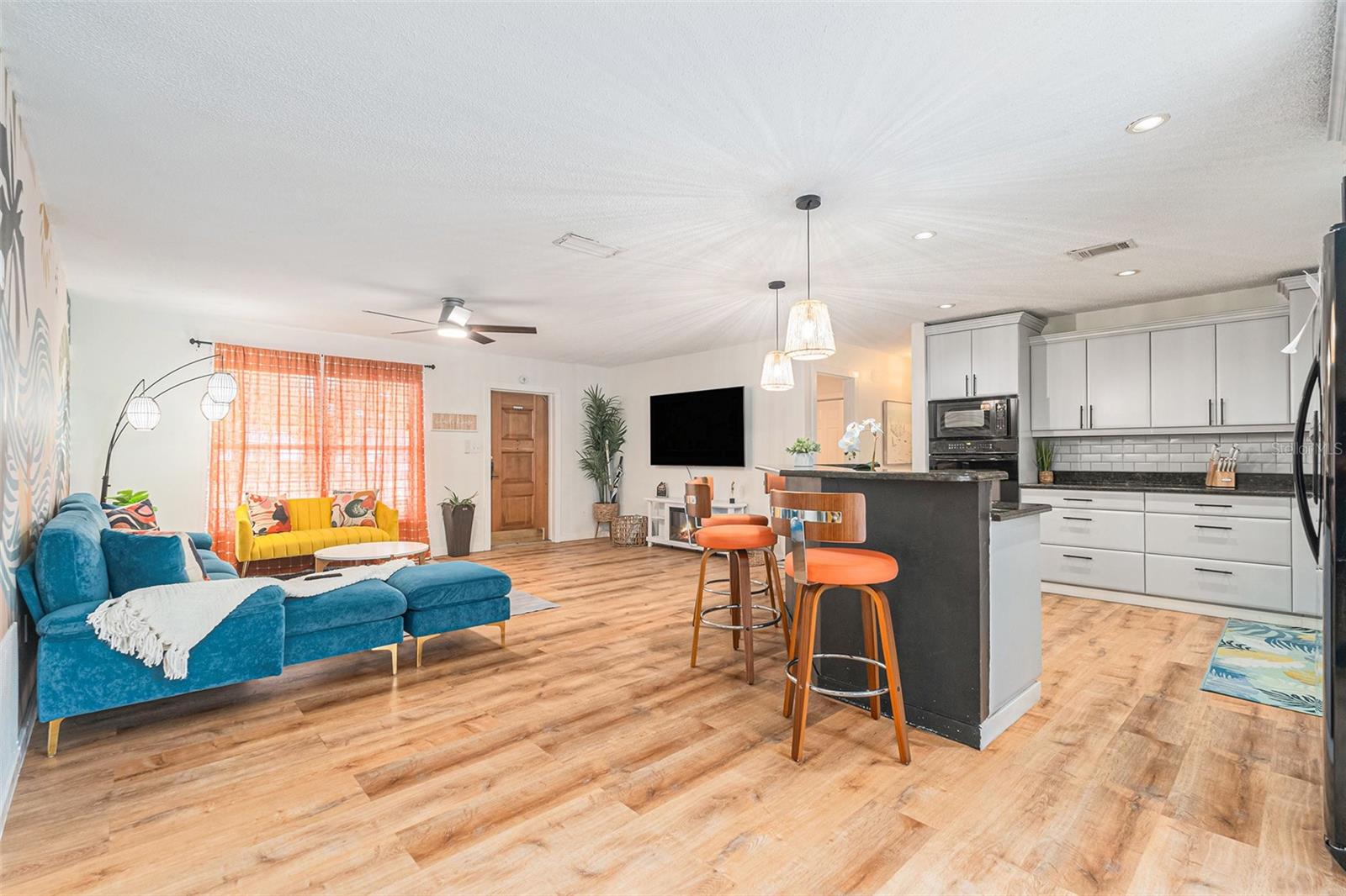 WINDSOR PARK FIRST UNIT - Residential
