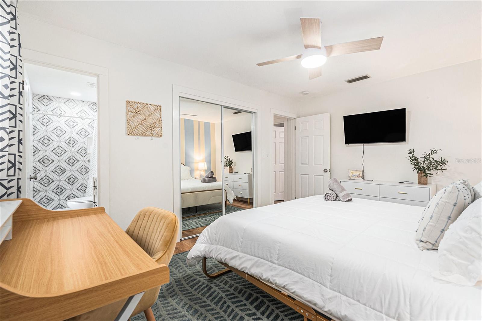 WINDSOR PARK FIRST UNIT - Residential