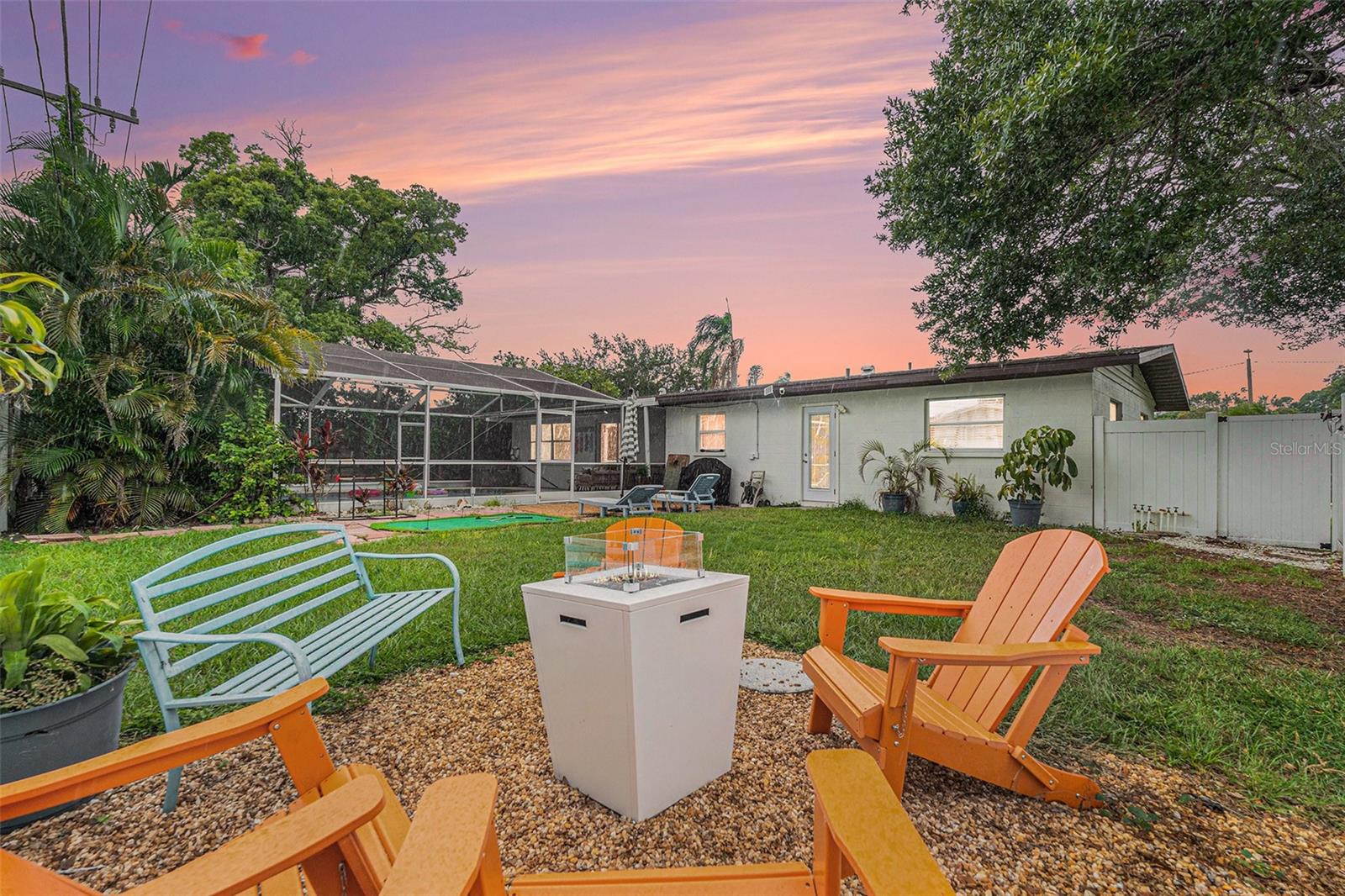 WINDSOR PARK FIRST UNIT - Residential