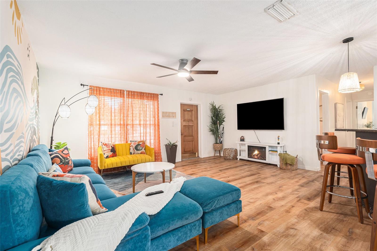 WINDSOR PARK FIRST UNIT - Residential