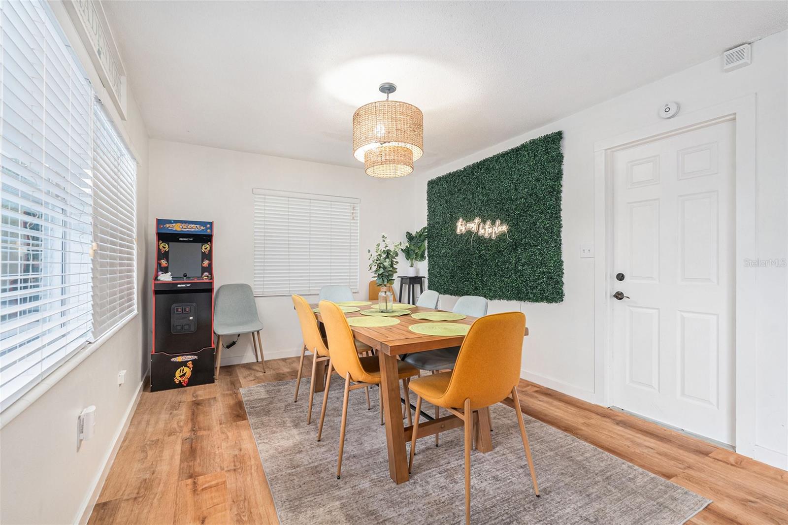 WINDSOR PARK FIRST UNIT - Residential