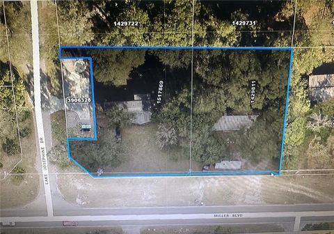 Photo of 1629 Miller Boulevard, Fruitland Park, FL 34731 (MLS # G5103910)