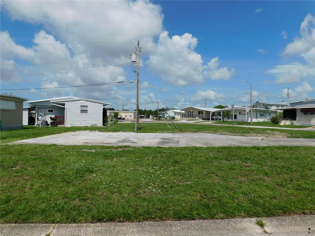 Photo of 1205 43rd Avenue Drive E, Ellenton, FL 34222 (MLS # A4658242)