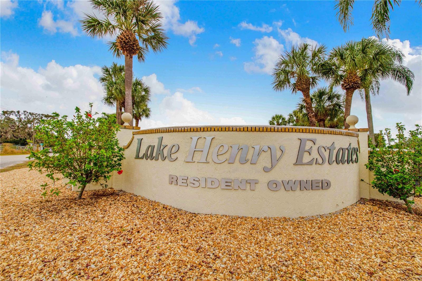 SWEETWATER GOLF AND TENNIS CLUB 2ND ADD - Residential