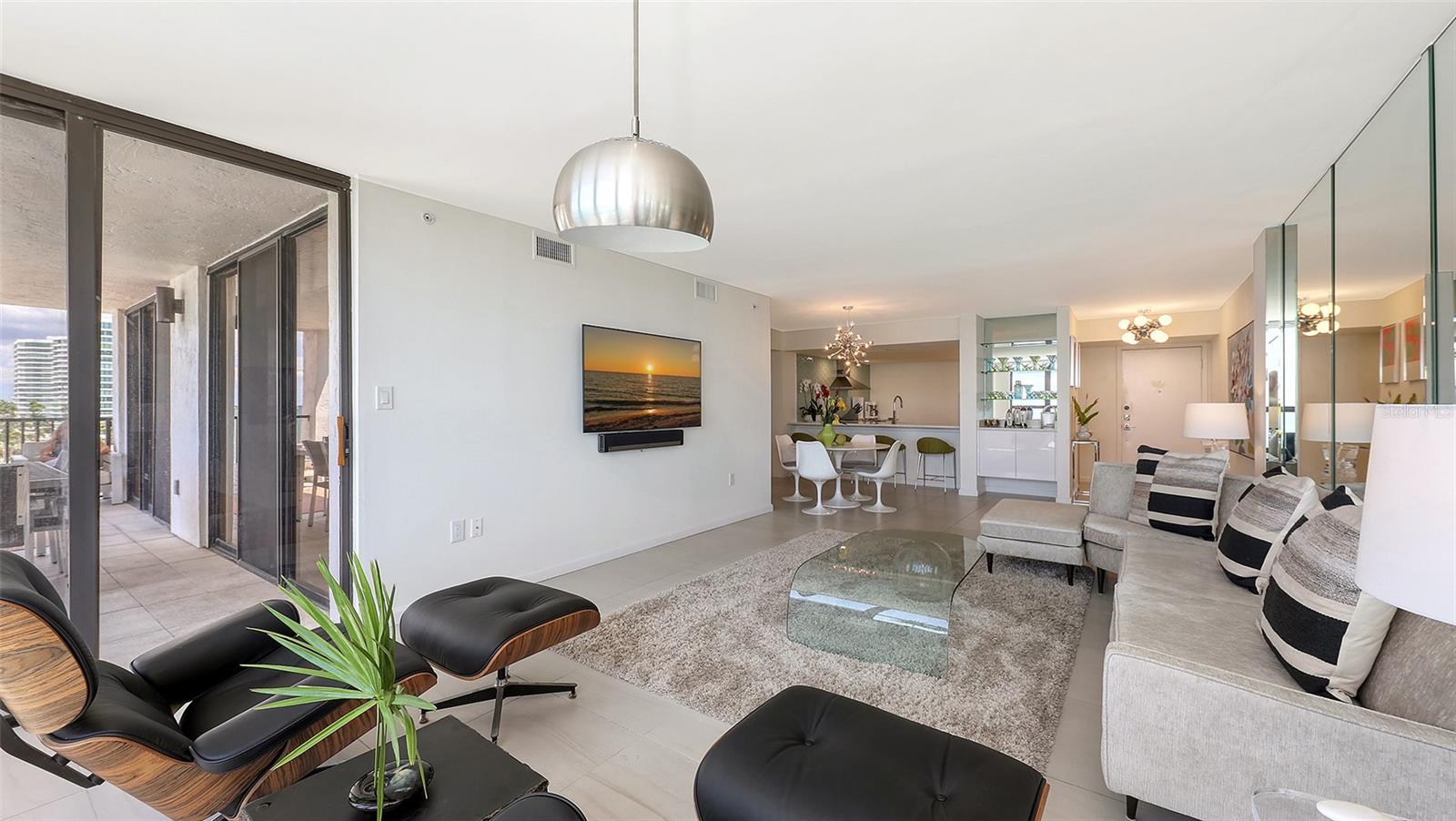 SUNSET TOWERS - Residential Lease