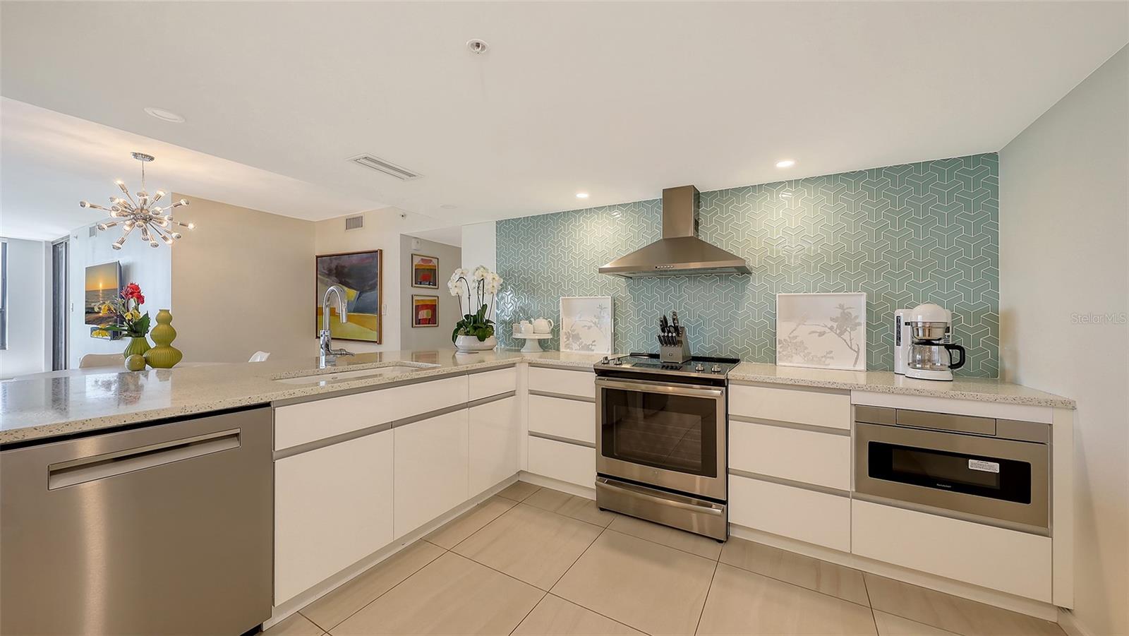 SUNSET TOWERS - Residential Lease