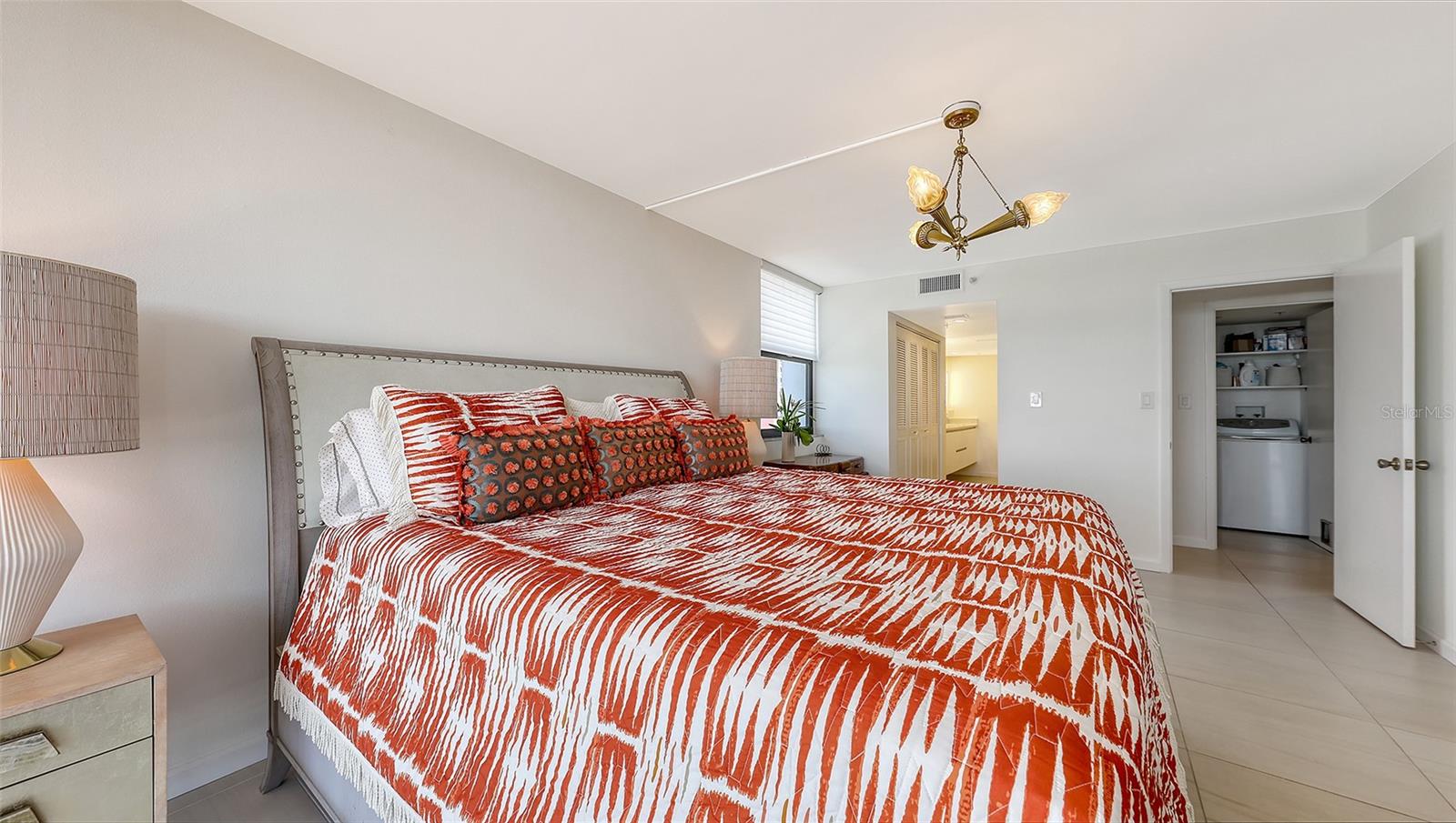 SUNSET TOWERS - Residential Lease