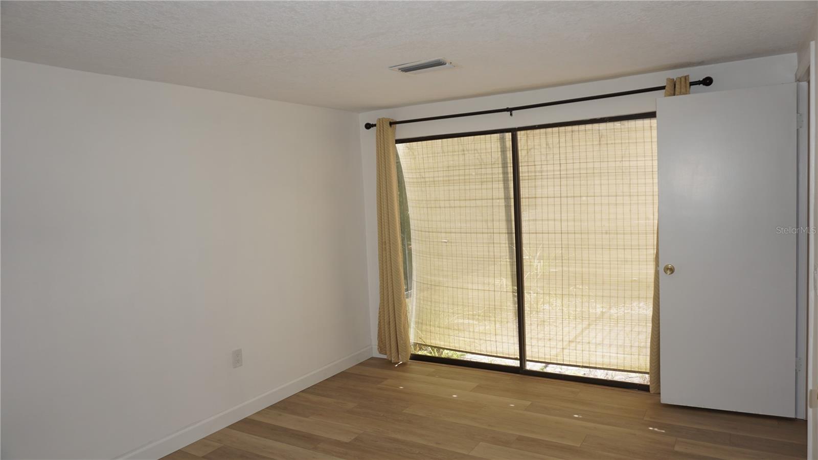 BEACON WOODS VILLAGE - Residential