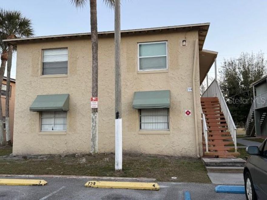 Newly full remodeled condo nestled in the heart of St. Cloud on a quiet & pristine community, schools on walking distance, and close to shopping and entertainment. Don't miss the opportunity to a great investment property.