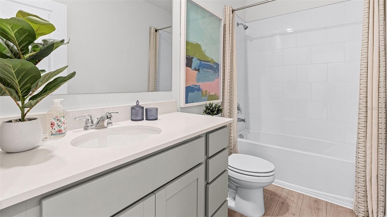 NONA WEST TWNHMS - Residential