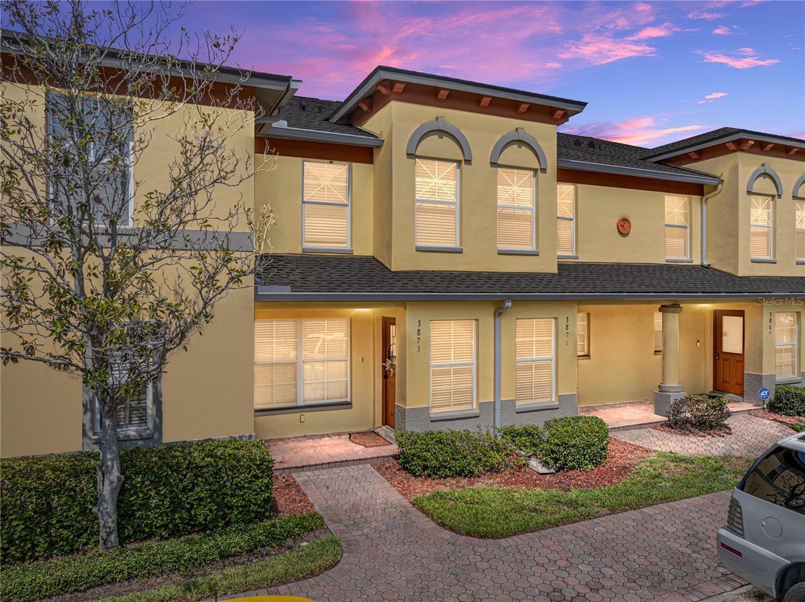 View SAINT PETERSBURG, FL 33705 townhome