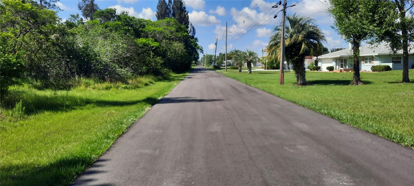 22 LANTANA DRIVE N