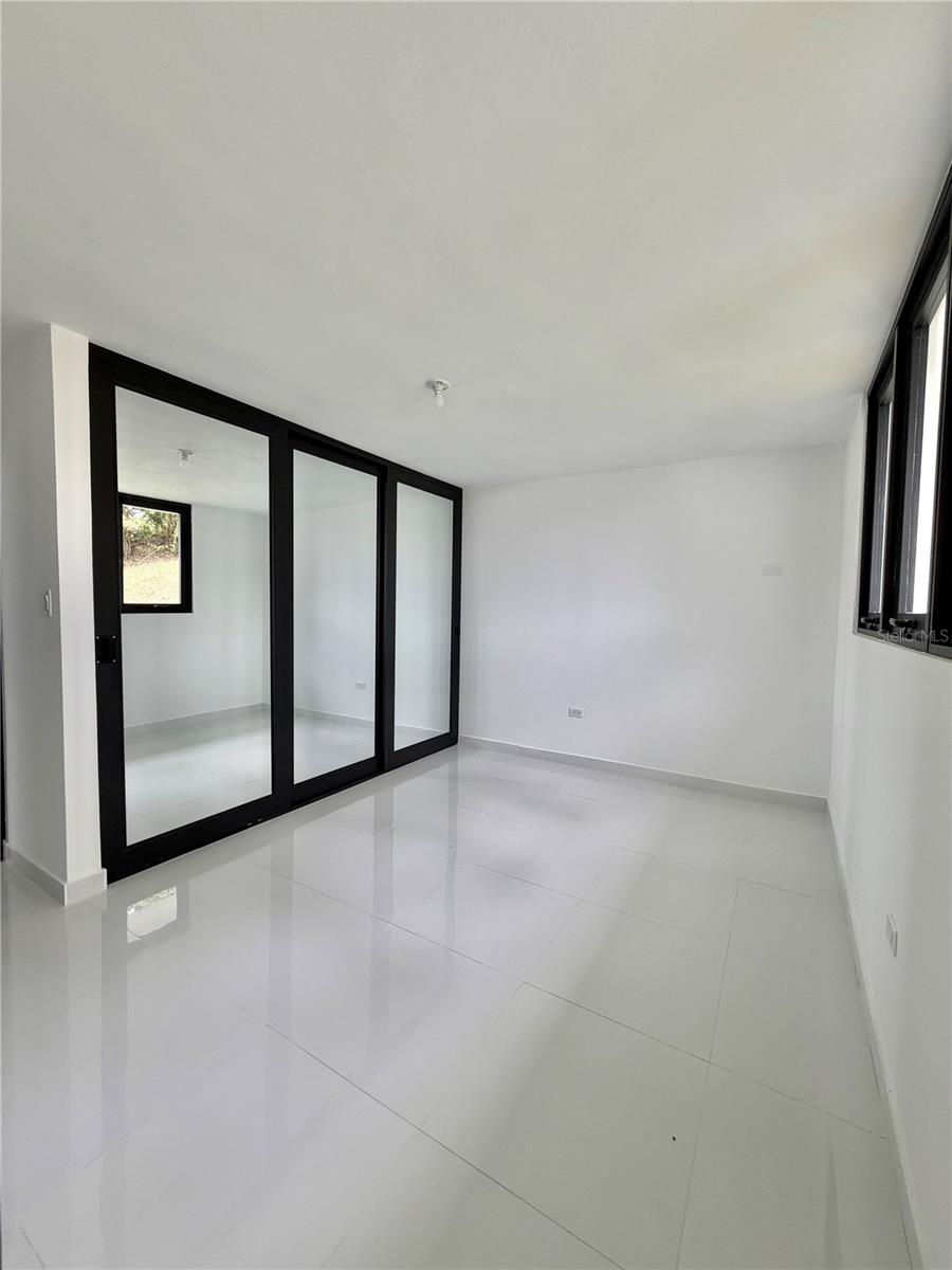 URB. EL RETIRO - Residential