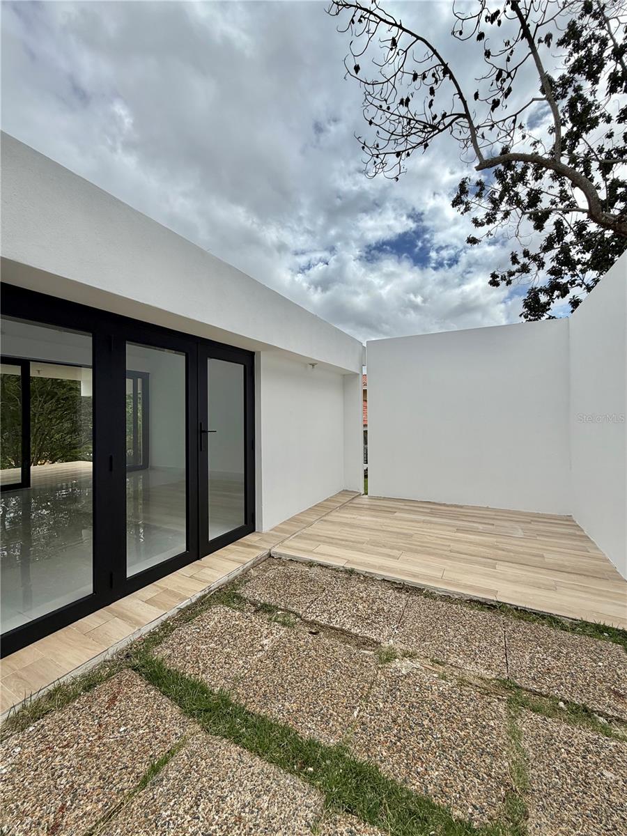 URB. EL RETIRO - Residential