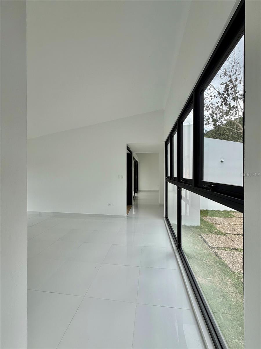 URB. EL RETIRO - Residential