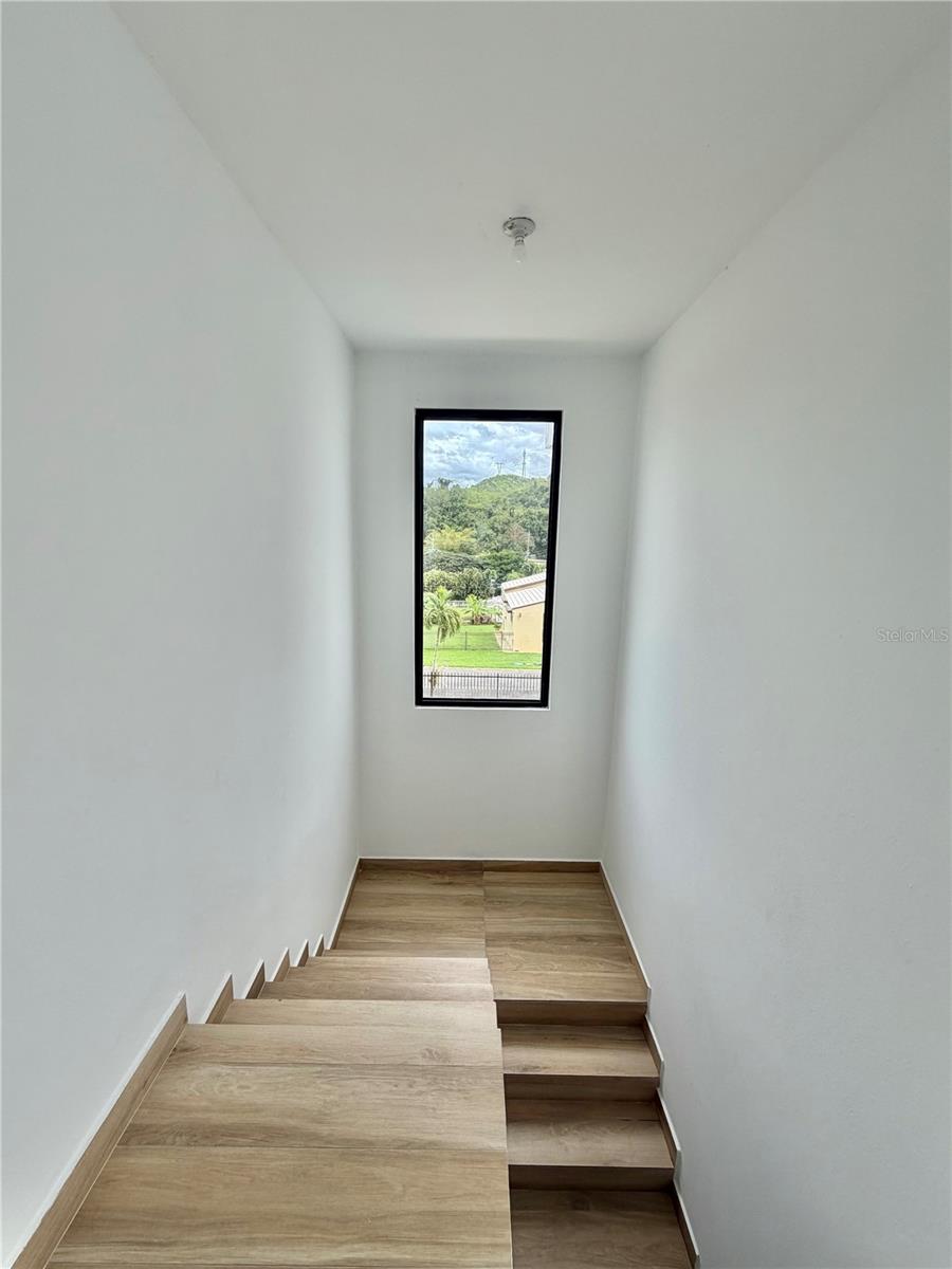 URB. EL RETIRO - Residential