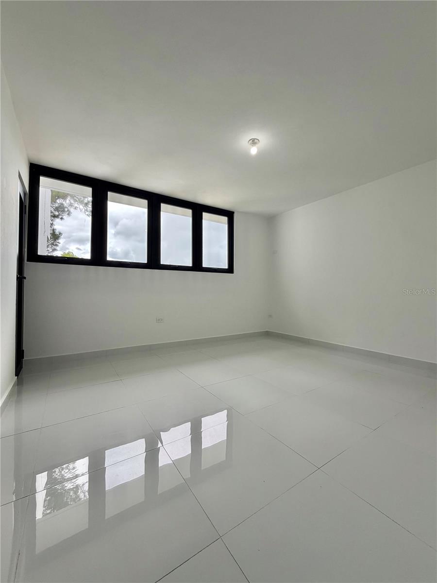 URB. EL RETIRO - Residential