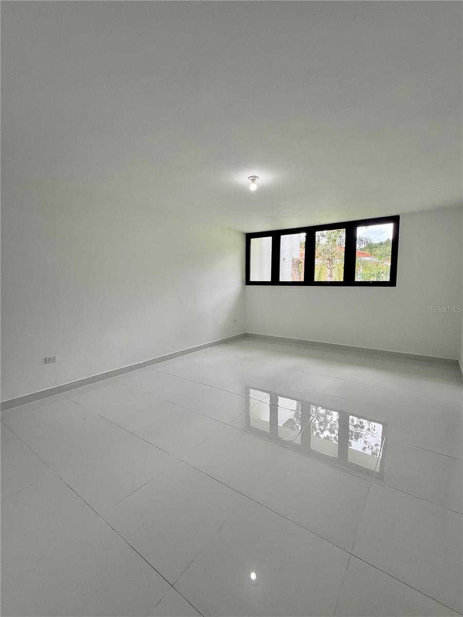 URB. EL RETIRO - Residential