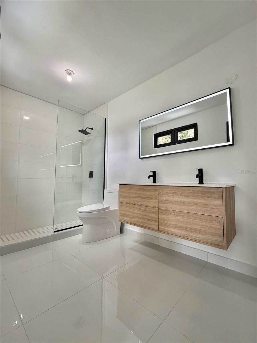 URB. EL RETIRO - Residential