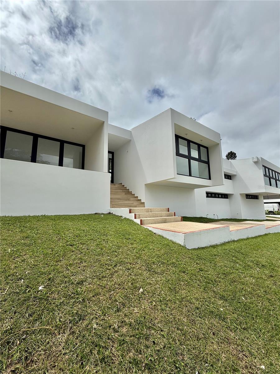 URB. EL RETIRO - Residential