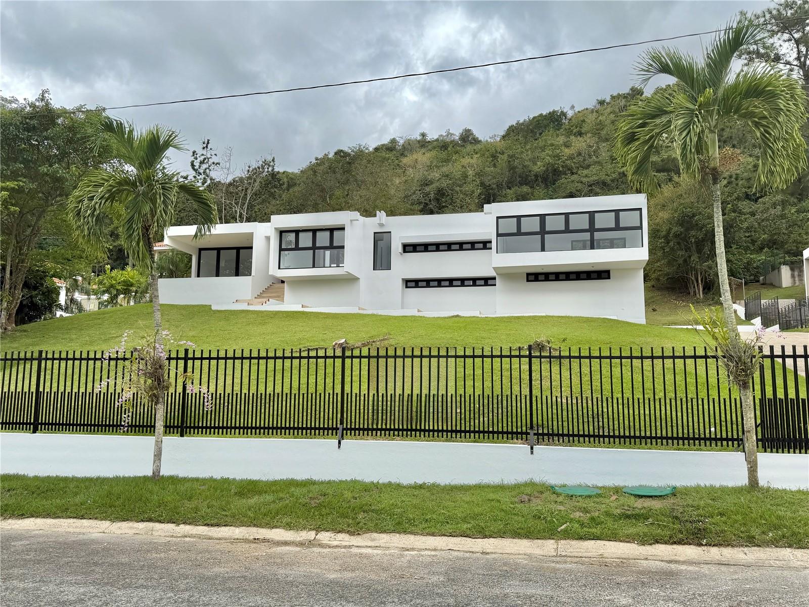 URB. EL RETIRO - Residential