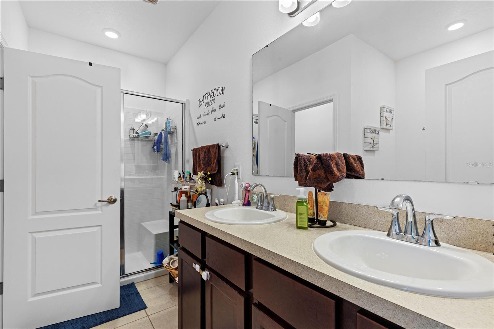 OAK PARK PH 2 PB 37 PG 39 - Residential Lease