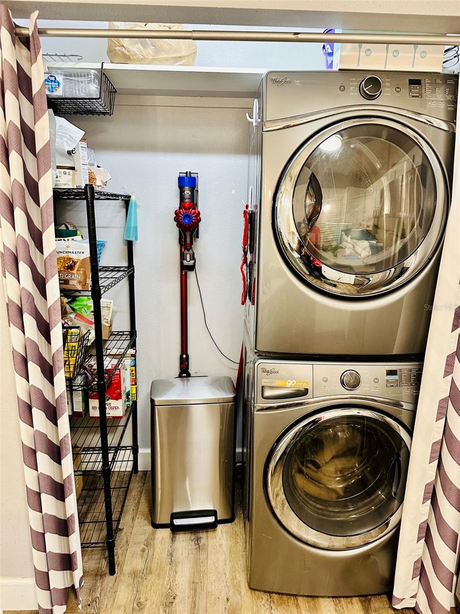 BENT TREE - Residential