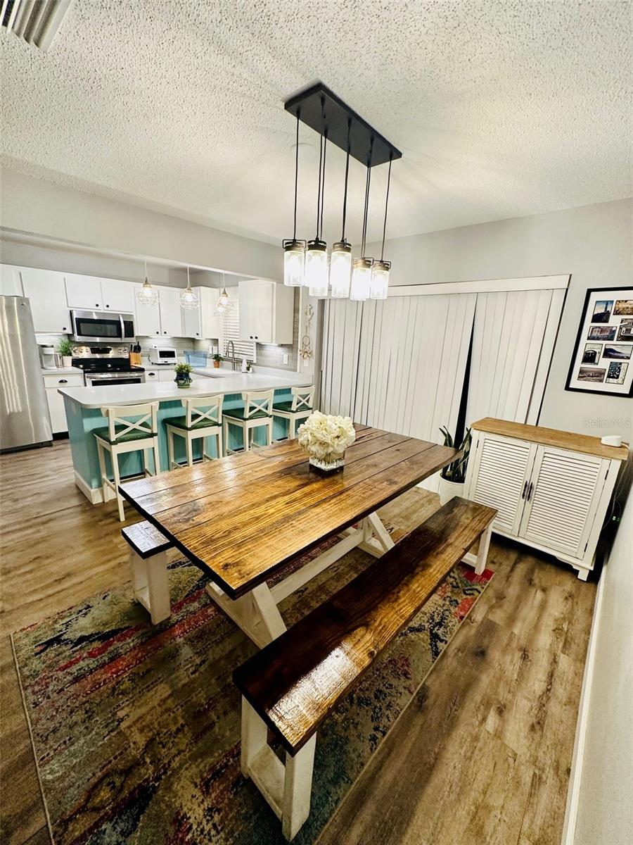 BENT TREE - Residential