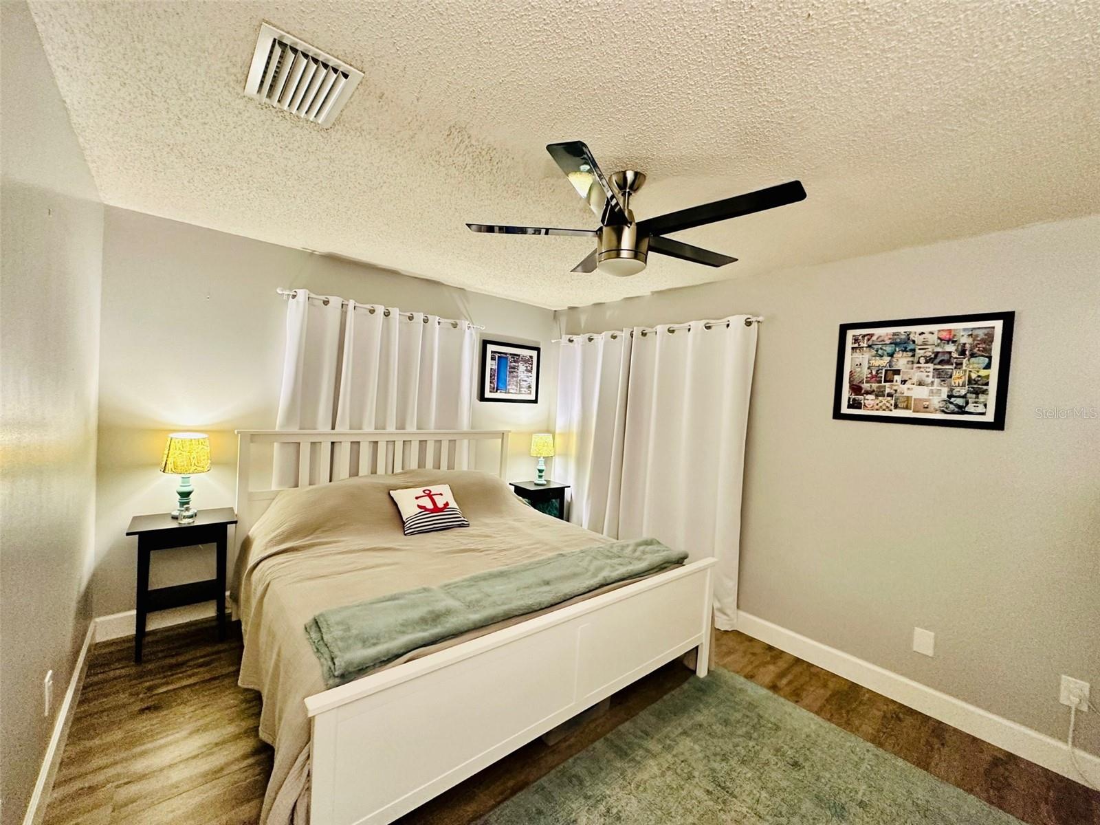 BENT TREE - Residential