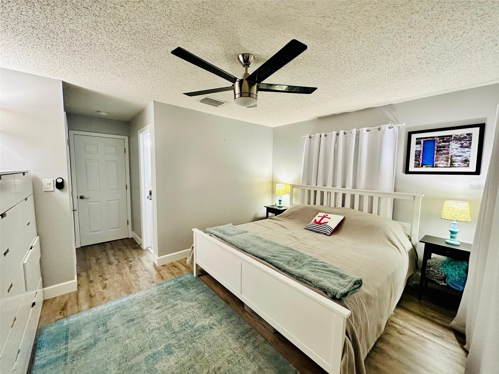 BENT TREE - Residential