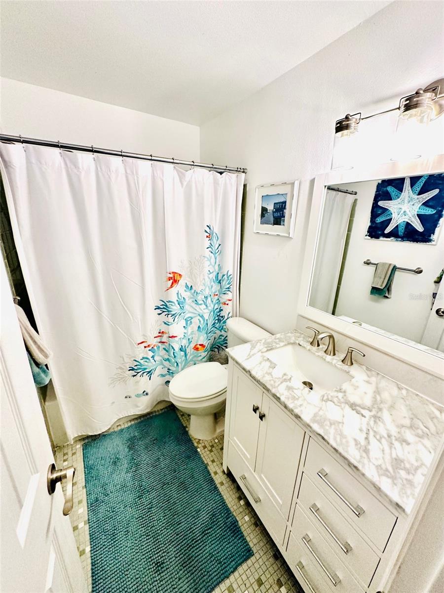 BENT TREE - Residential