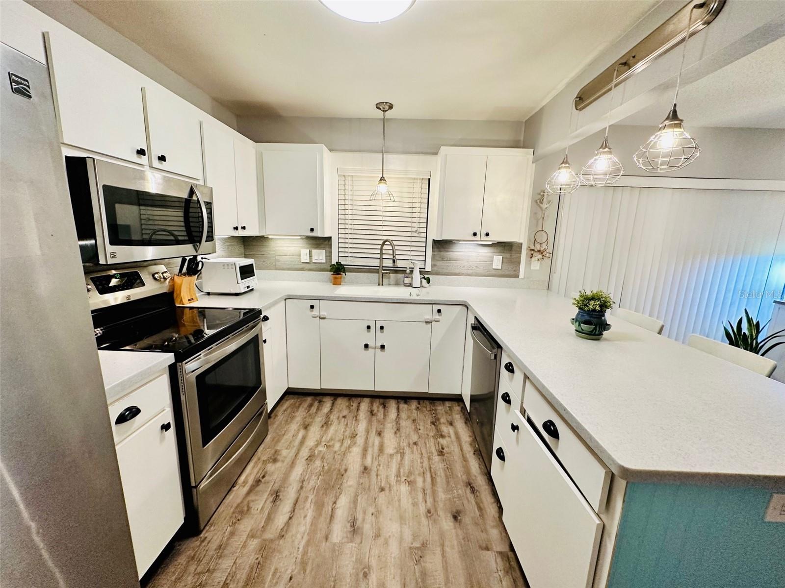 BENT TREE - Residential