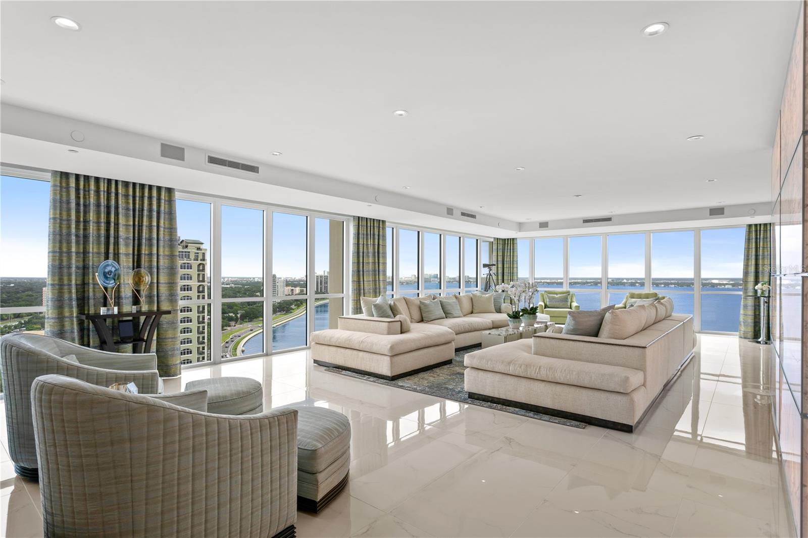 3301 BAYSHORE BOULEVARD 2401E