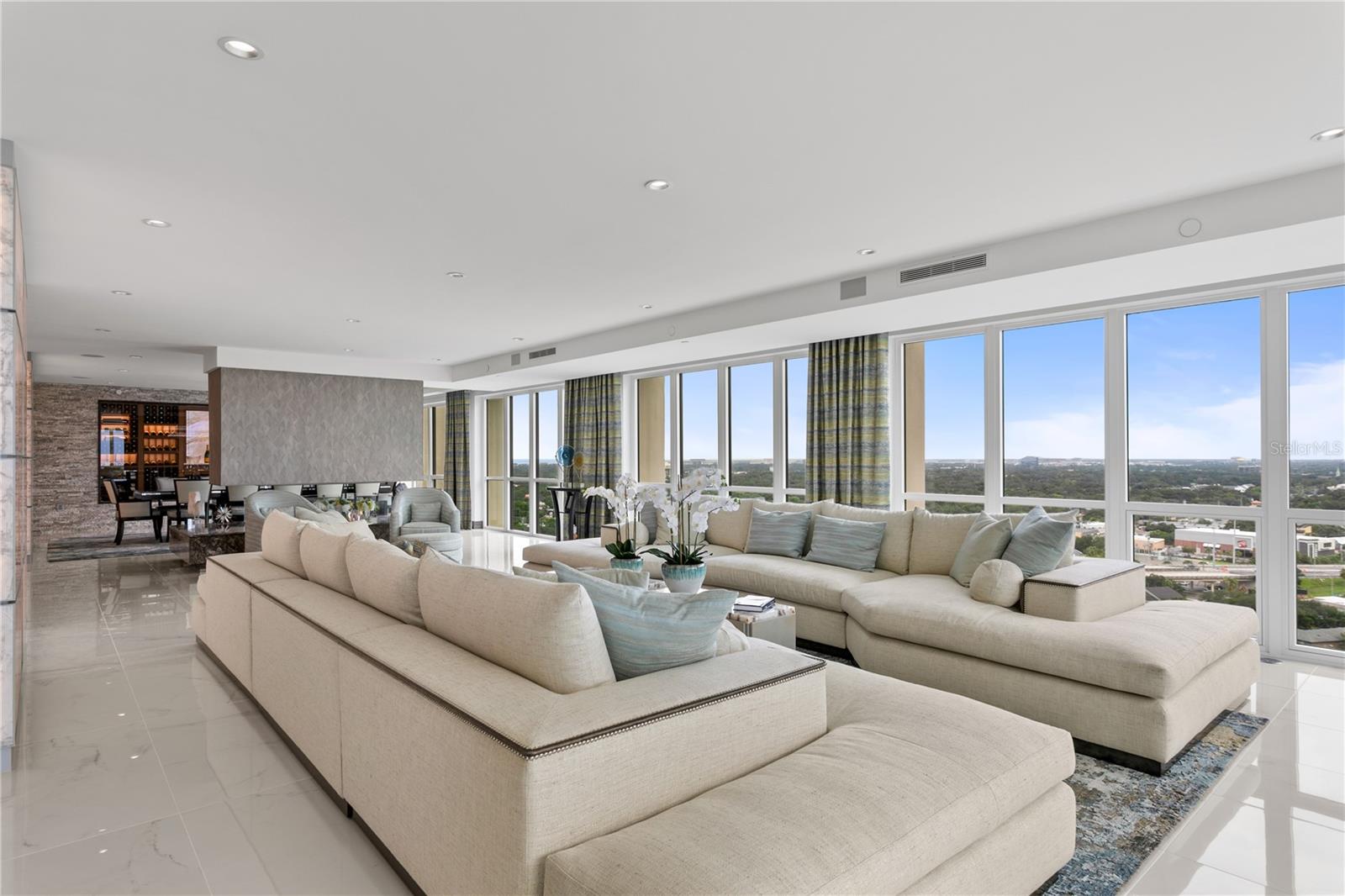 MONTE CARLO TOWERS A CONDOMINI - Residential