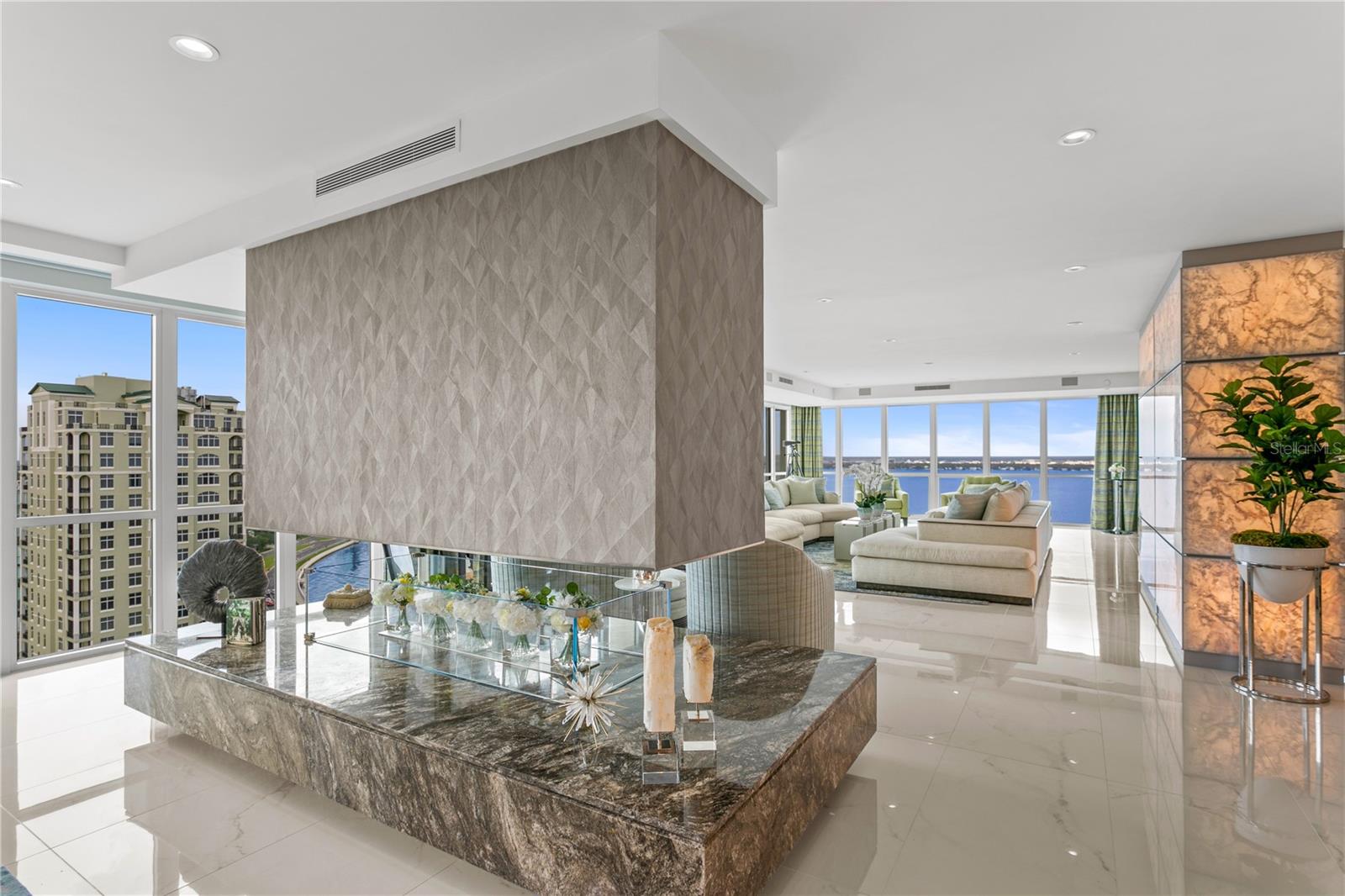 MONTE CARLO TOWERS A CONDOMINI - Residential