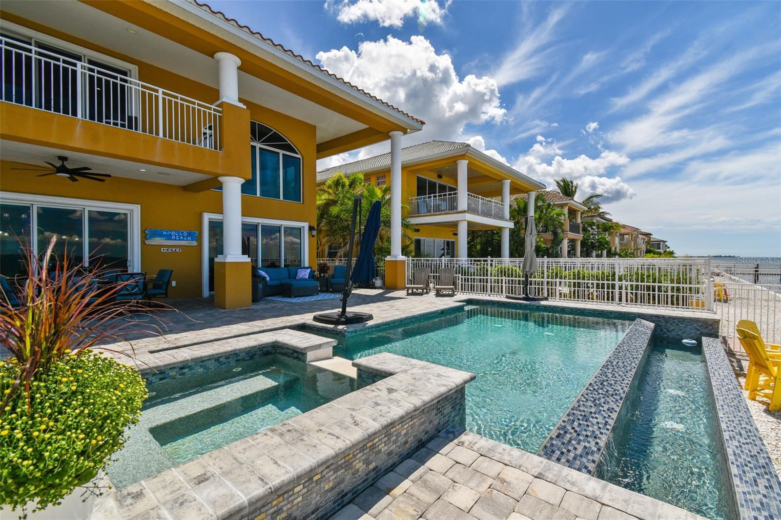 BAY VISTA - Residential