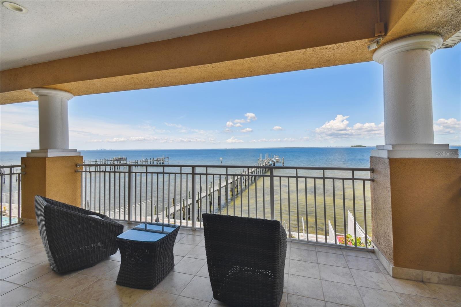 BAY VISTA - Residential