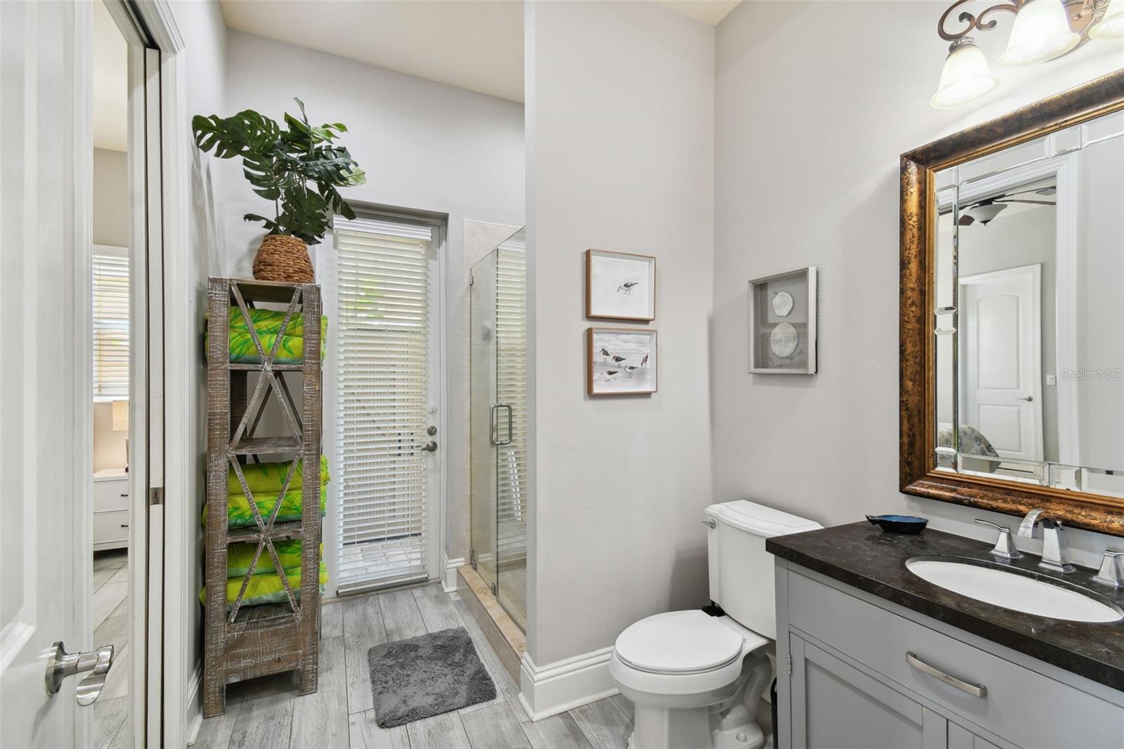 BAY VISTA - Residential