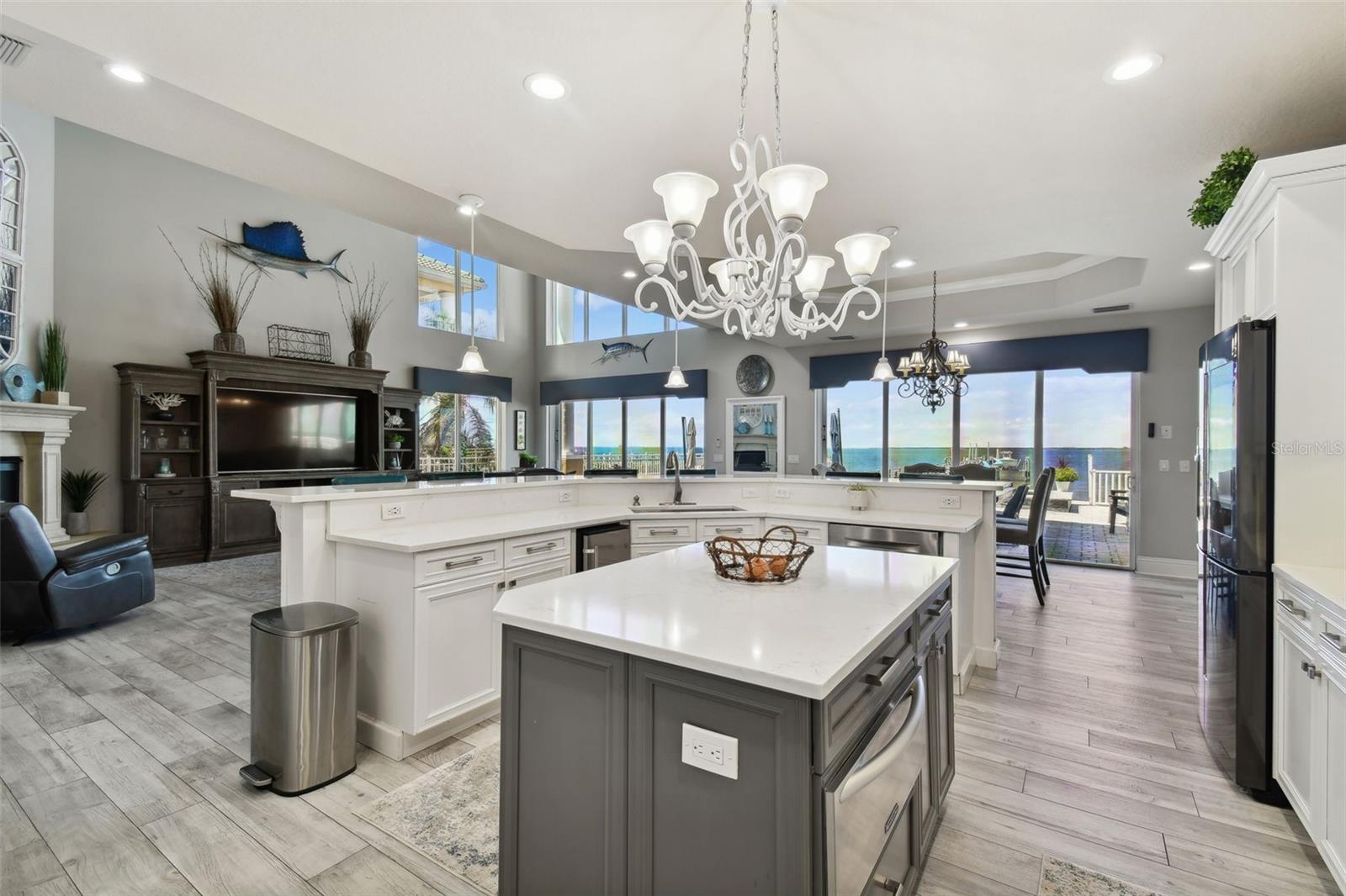 BAY VISTA - Residential